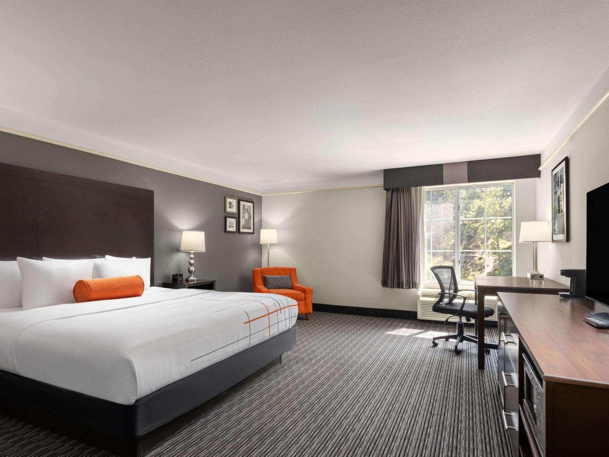 La Quinta By Wyndham Santa Clarita - Valencia 3*