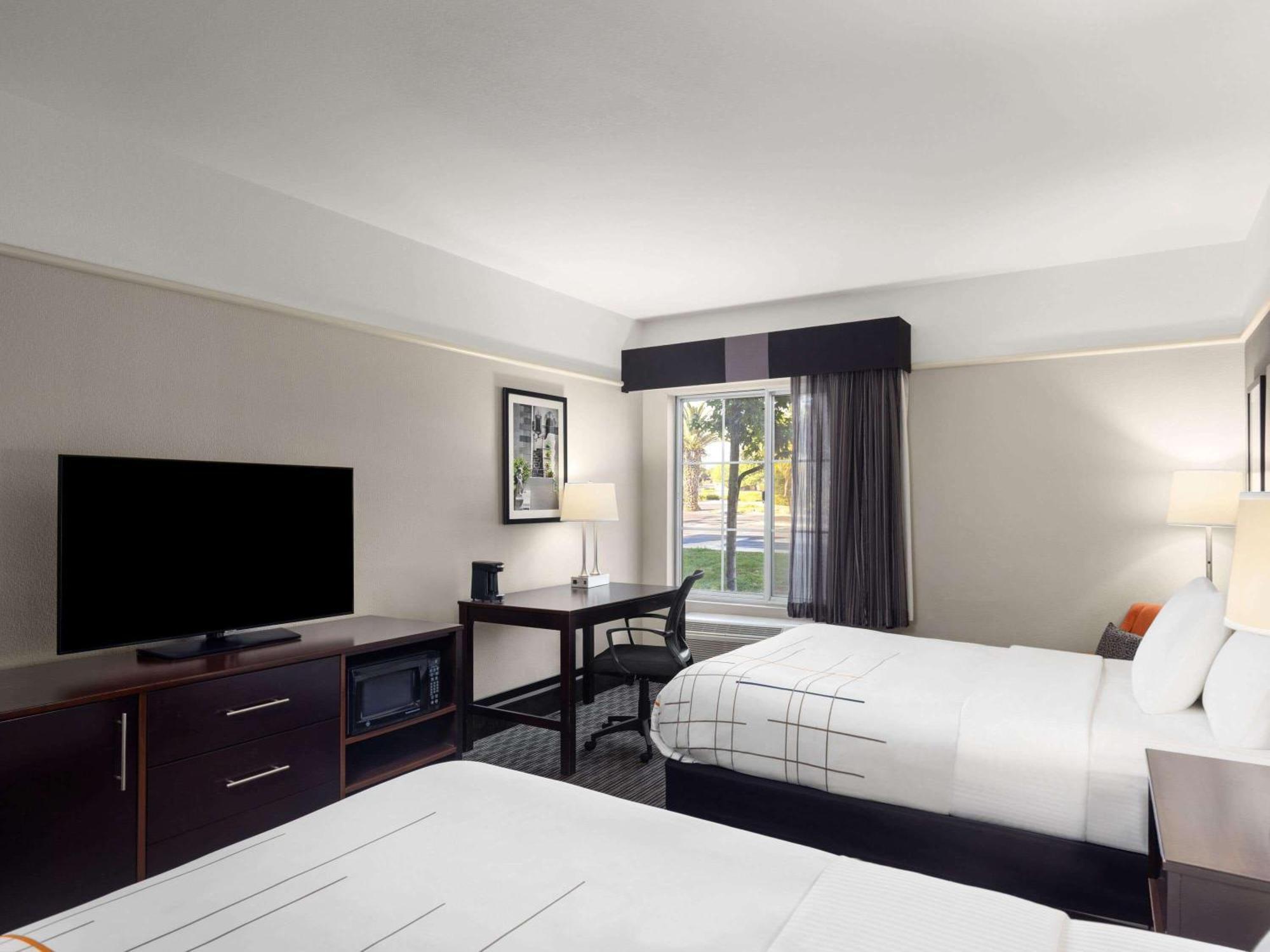 Hotel La Quinta By Wyndham Santa Clarita - Valencia 3*