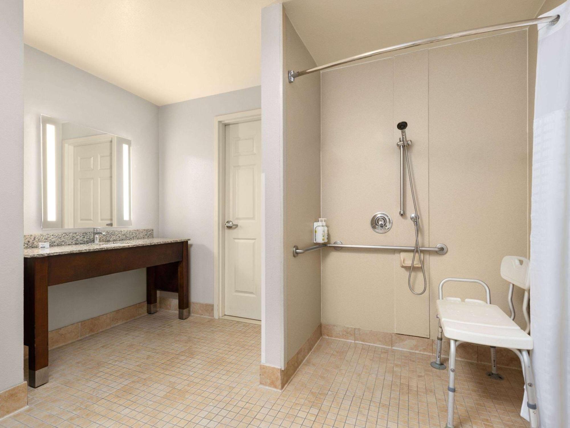 La Quinta By Wyndham Santa Clarita - Valencia Stevenson Ranch