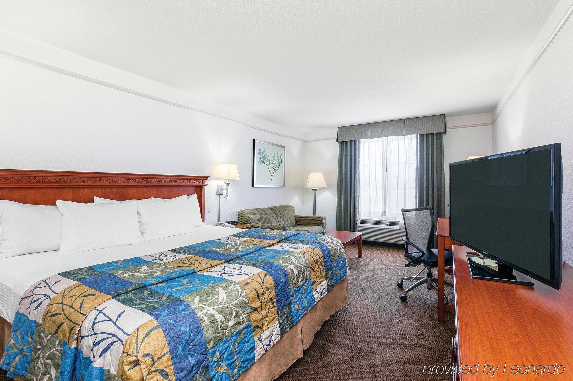 La Quinta By Wyndham Santa Clarita - Valencia Hotel 3*