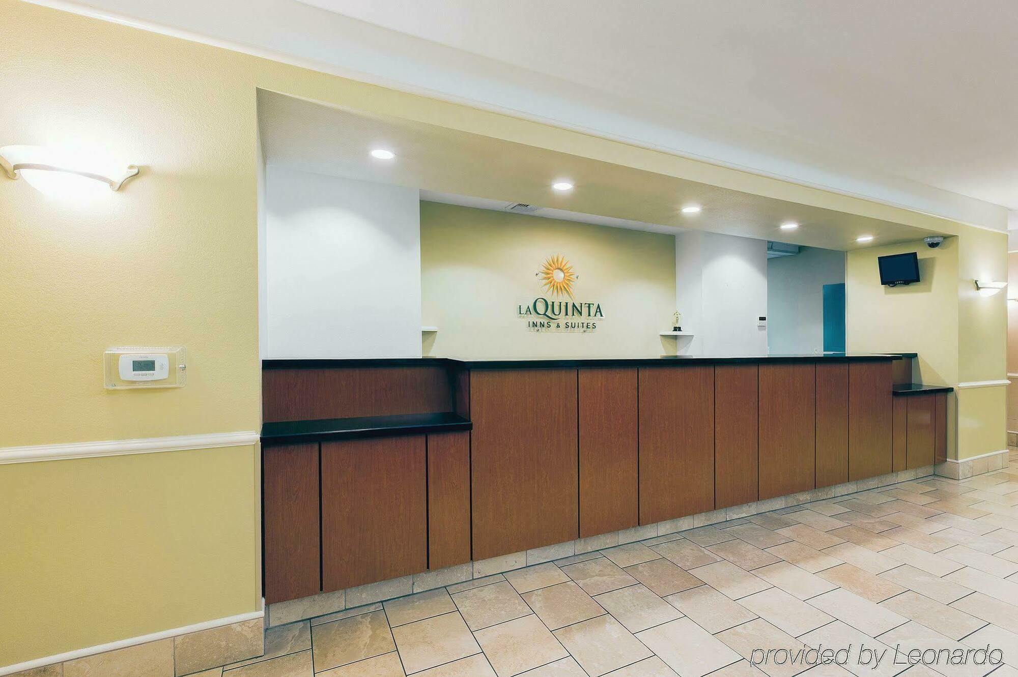 La Quinta By Wyndham Santa Clarita - Valencia